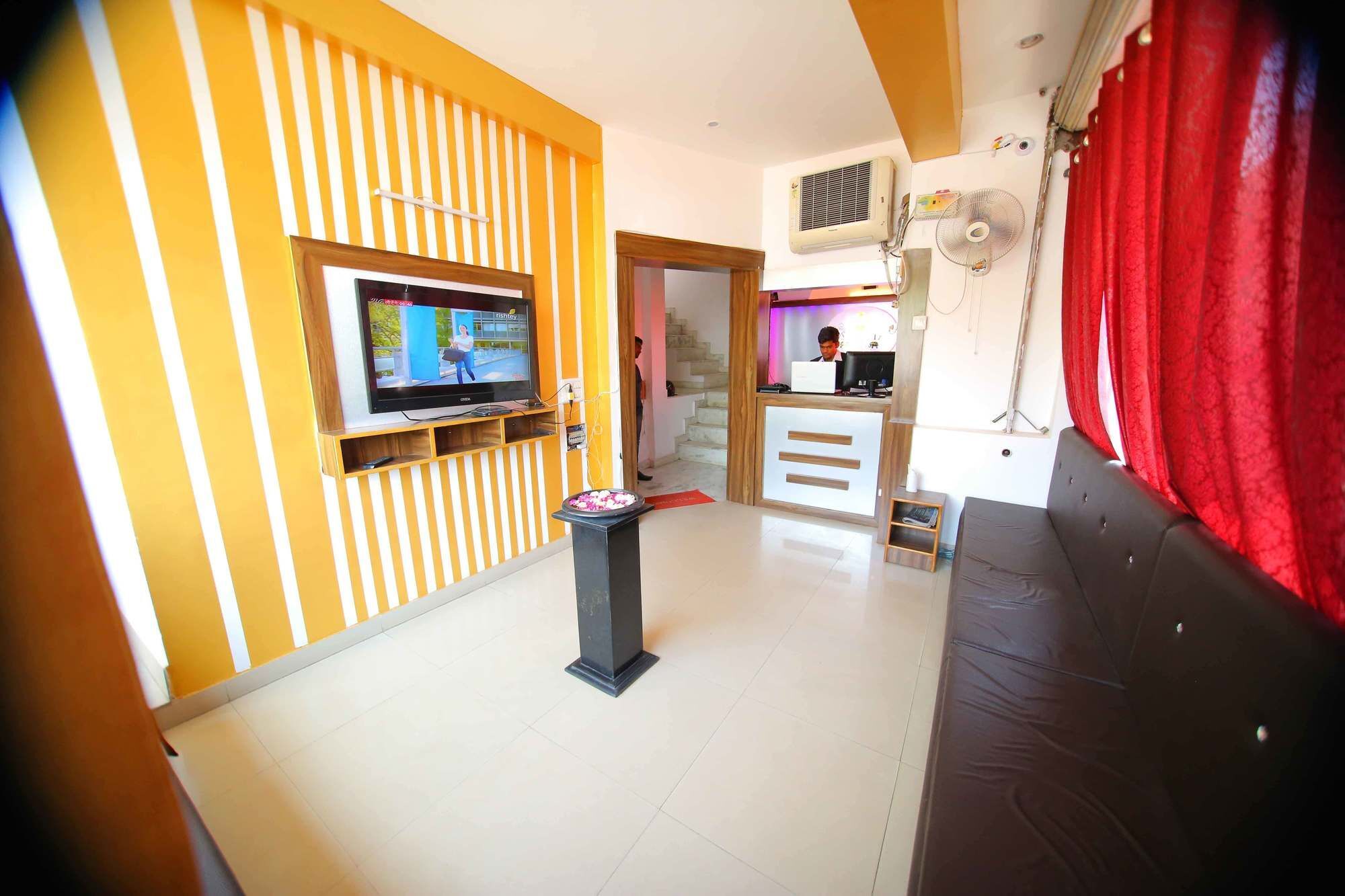 Osakataj Hotel Agra  Ngoại thất bức ảnh