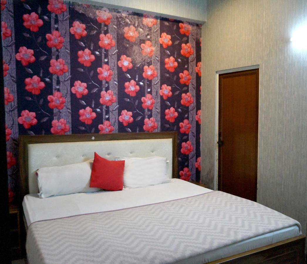 Osakataj Hotel Agra  Ngoại thất bức ảnh